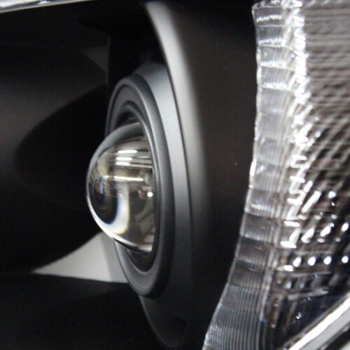 01-5 Lexus IS300 Black Projector Headlights