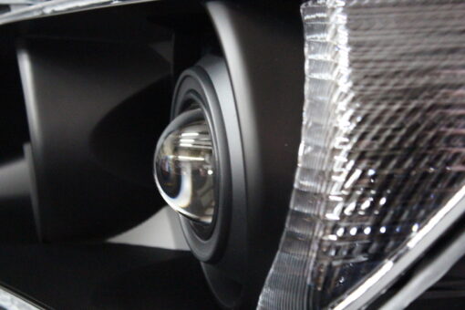 01-5 Lexus IS300 Black Projector Headlights